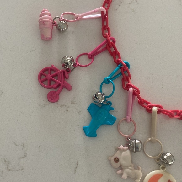 1980’s Bell Charm Nexklace - Picture 2 of 4